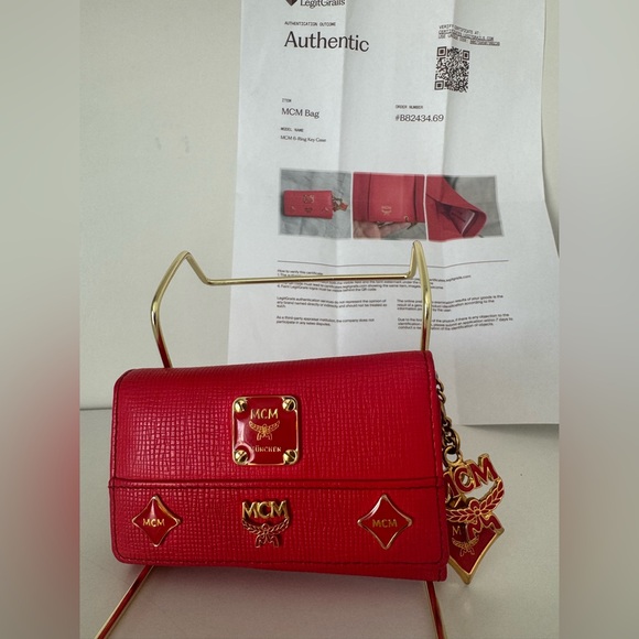 MCM Red 6 Ring Key Case Holder with charms and COA - Picture 2 of 12